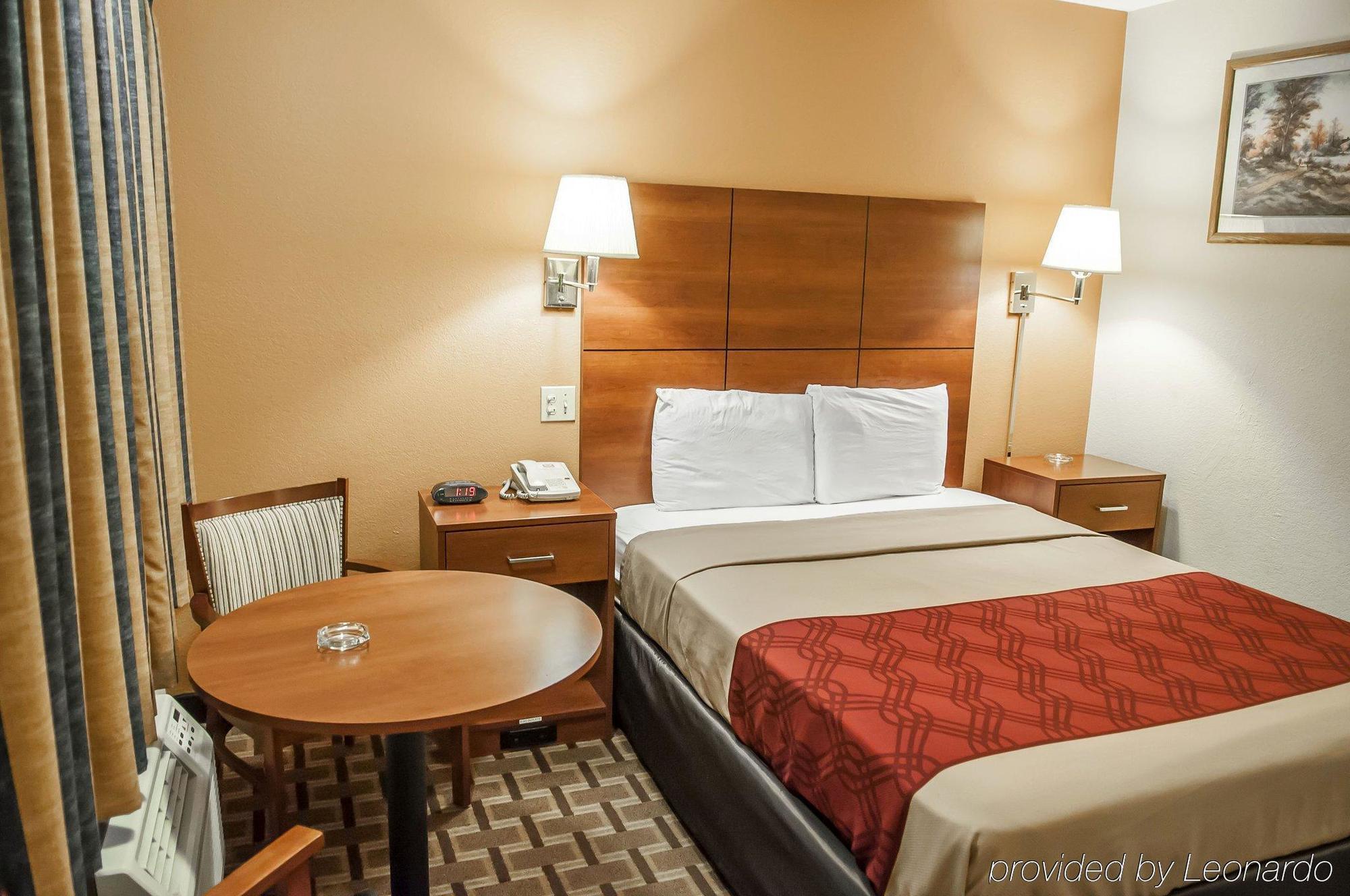 Econo Lodge Midtown Albuquerque Exterior photo